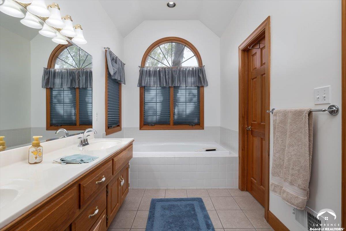 5710 Goff Court Lawrence, KS 66047 - Photo 23 of 41