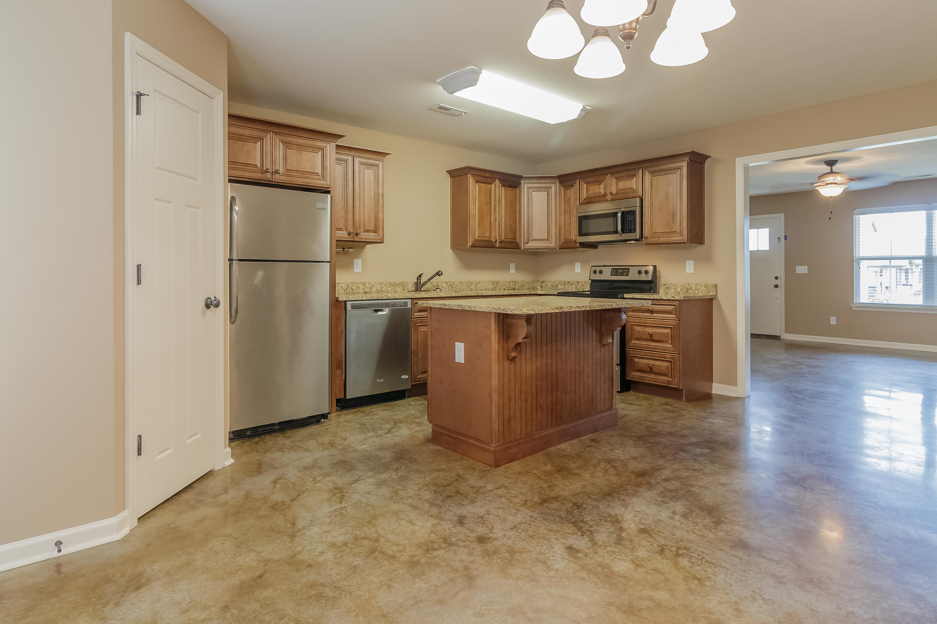 119 Quail Road LaFayette, GA 30728 - Photo 8 of 29 Kitchen / Dining