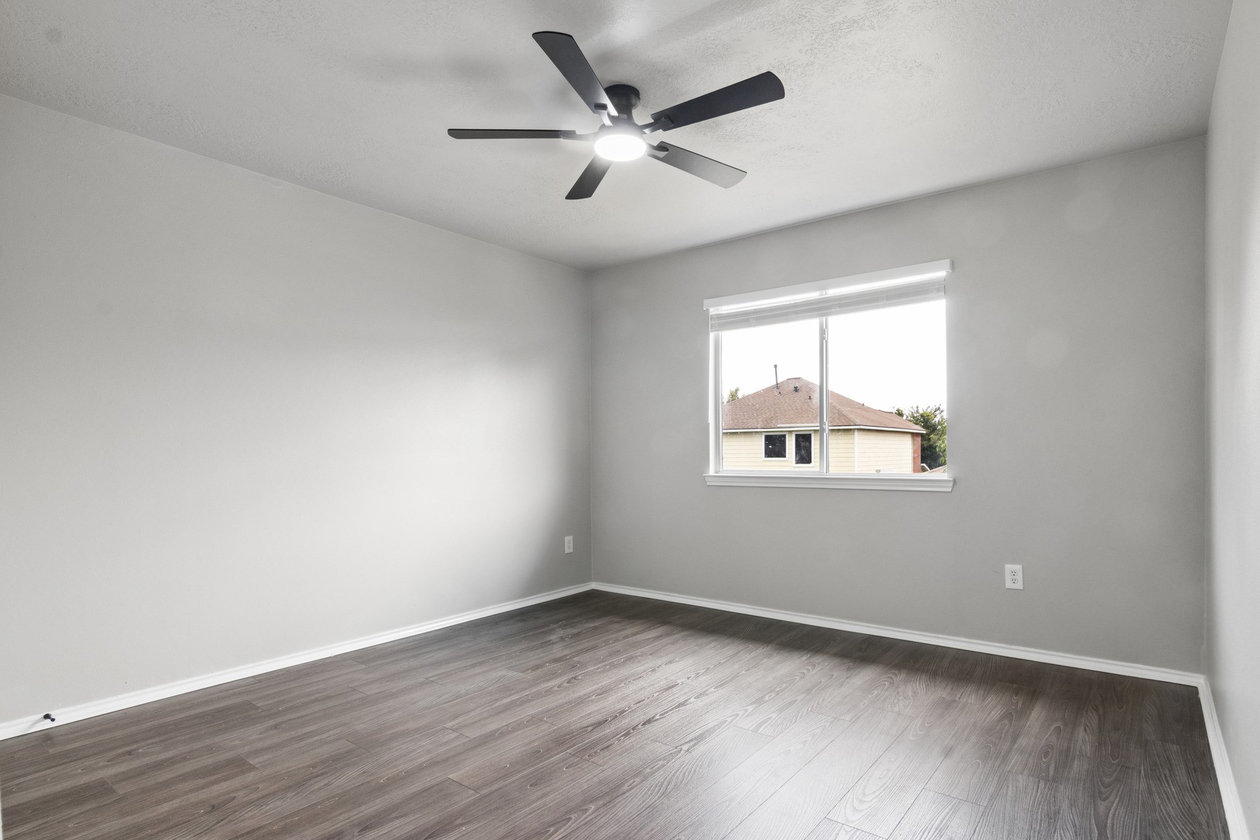 14211 Brunswick Point Lane Houston, TX 77047 - Photo 13 of 17