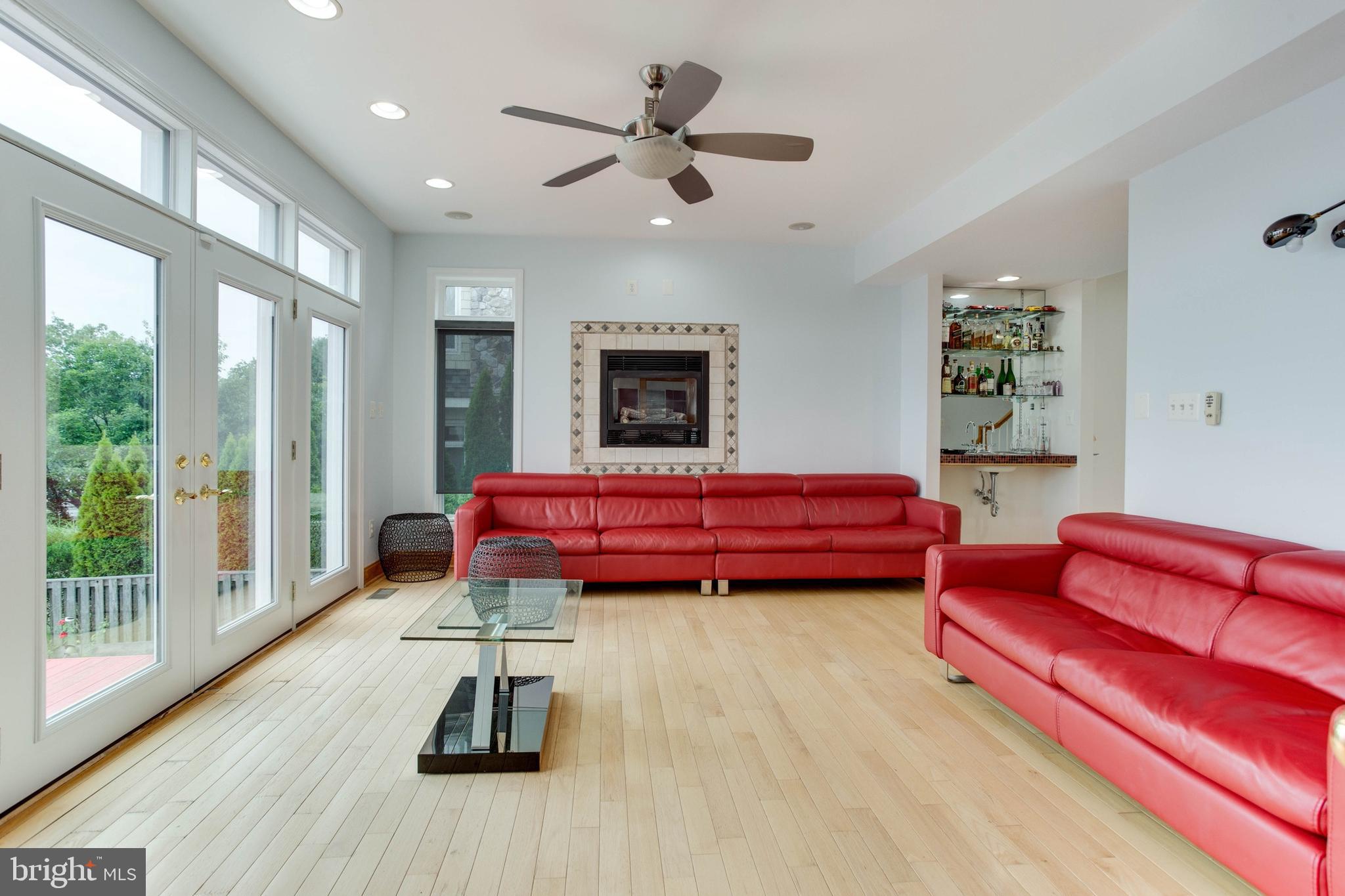 3002 Friends Road Annapolis, MD 21401 - Photo 4 of 46 Gallery Image 4