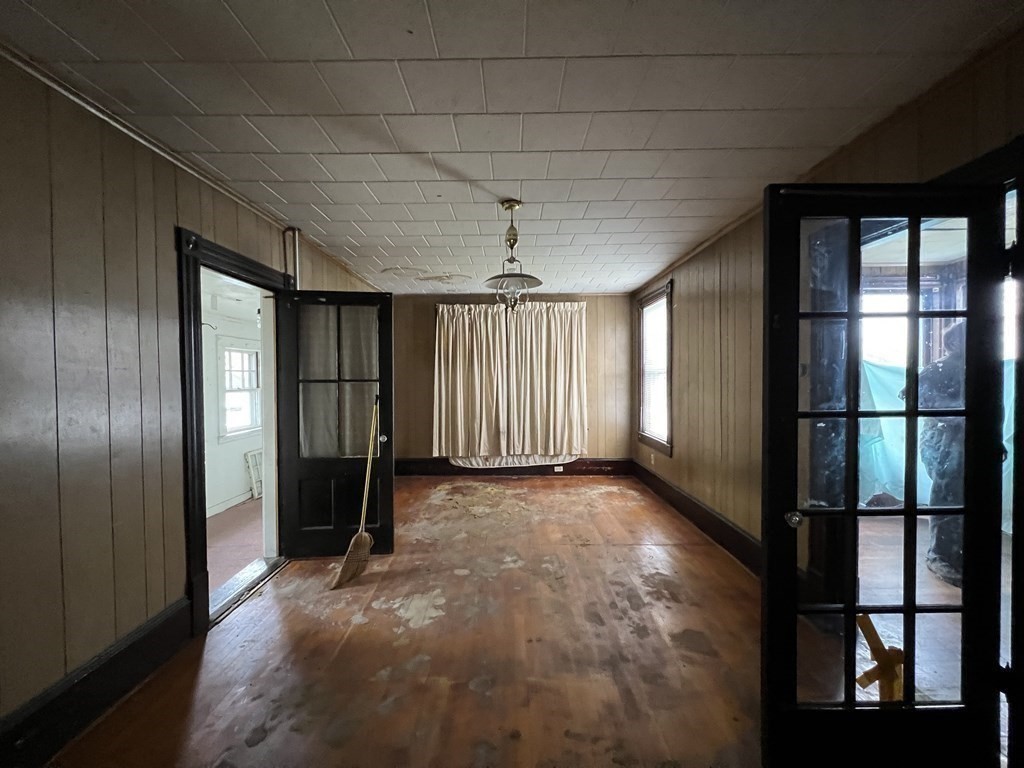 7 Spring Street Ware, MA 01082 - Photo 5 of 25