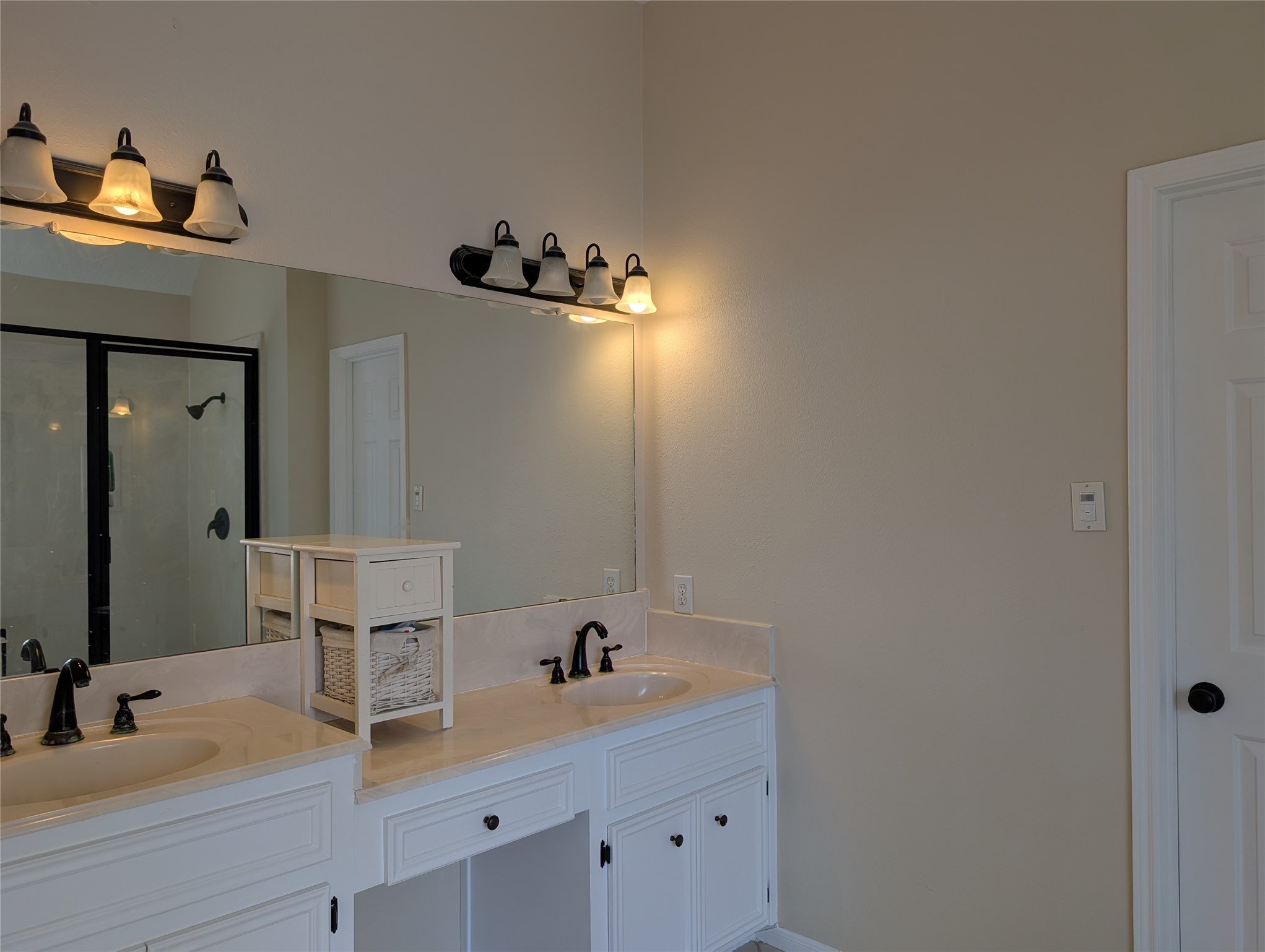 19623 Teller Boulevard Spring, TX 77388 - Photo 17 of 26 Master Bathroom