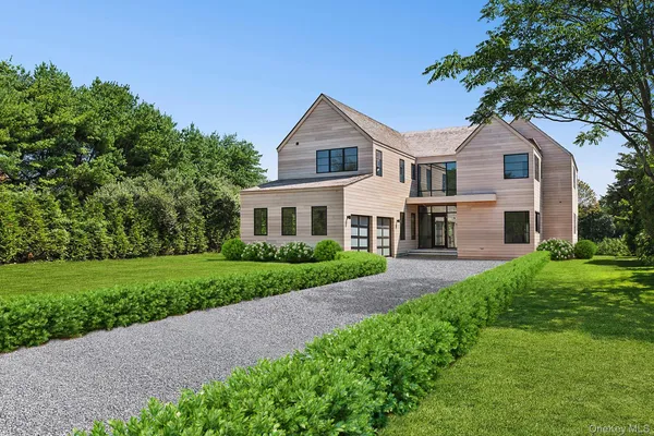 $8,495,000 | 50 Tuckahoe Lane, Southampton, NY 11968