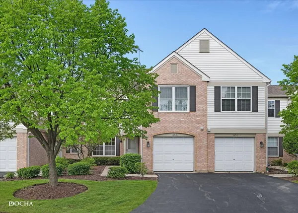 $290,000 | 1660 Grove Avenue, Unit B, Schaumburg, IL 60193