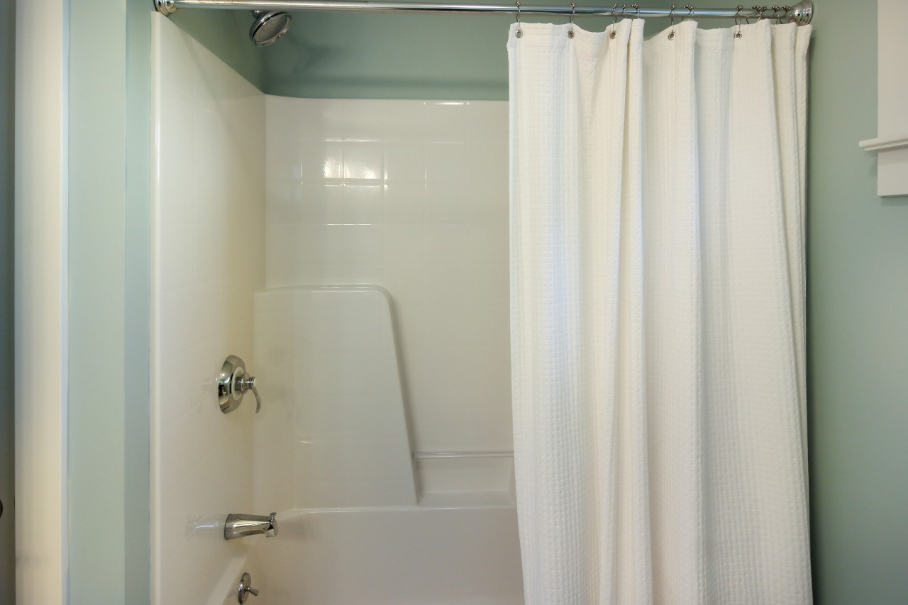 6291 Deepwater Point Road Williamsburg, MI 49690 - Photo 18 of 36 1880977-17.JPG