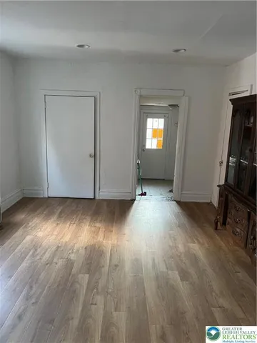 $160,000 | 112 North Poplar Street, Allentown, PA 18102