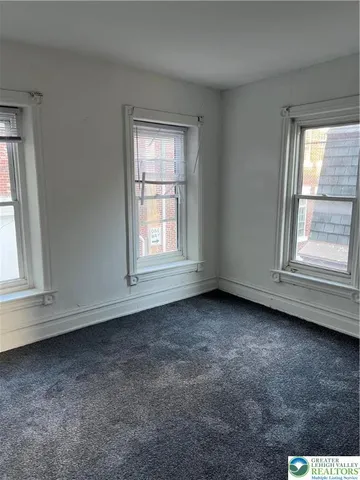 $160,000 | 112 North Poplar Street, Allentown, PA 18102