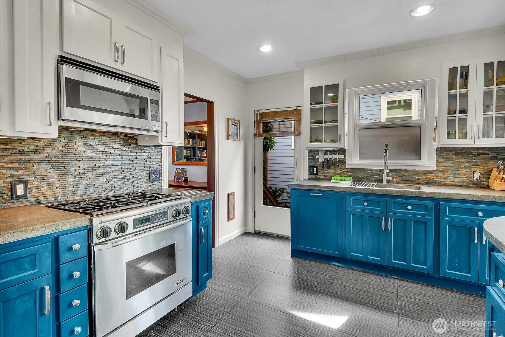 315 North 46th Street Seattle, WA 98103 - Photo 5 of 25