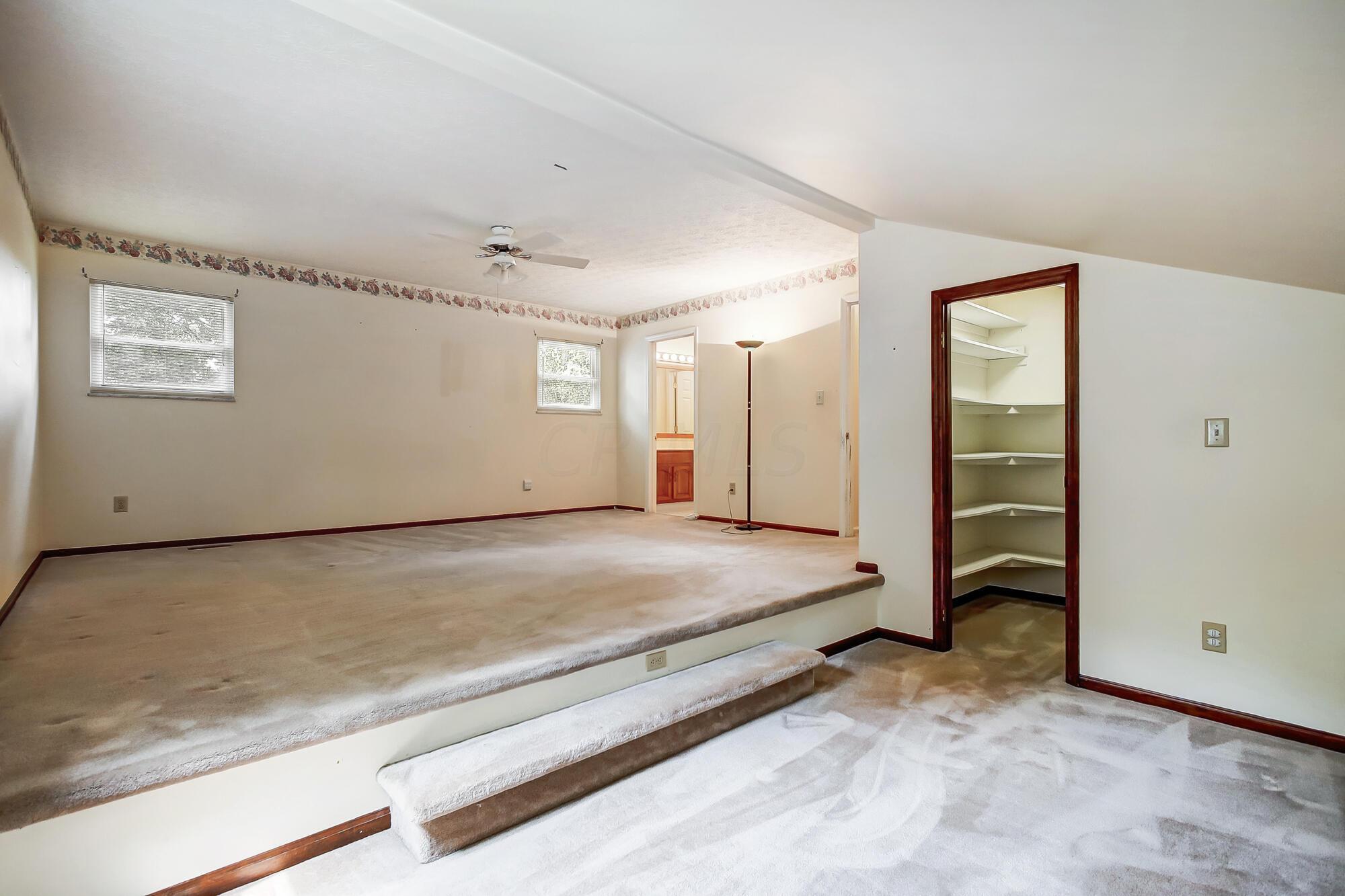 577 Rosehill Road Reynoldsburg, OH 43068 - Photo 27 of 51 027
