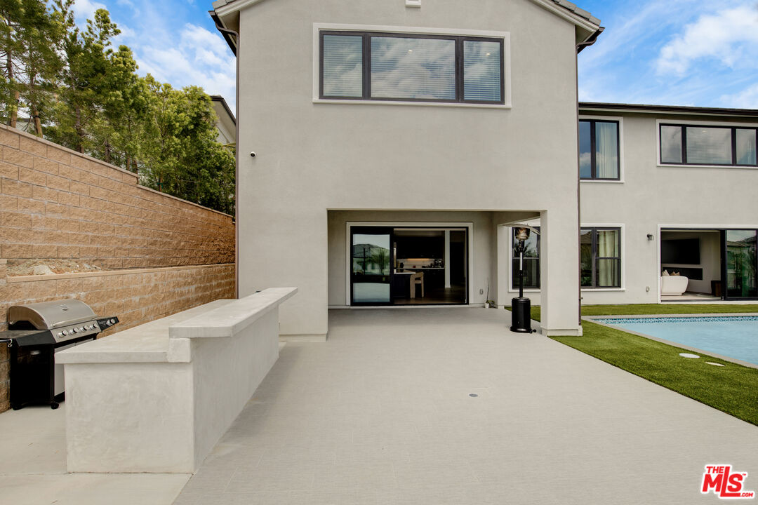 20204 Albion Way Porter Ranch, CA 91326 - Photo 37 of 43
