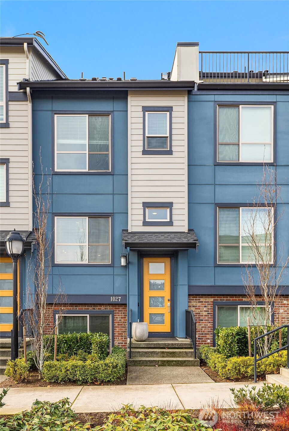 1027 6th Walk Northeast Issaquah, WA 98029 - Photo 2 of 27