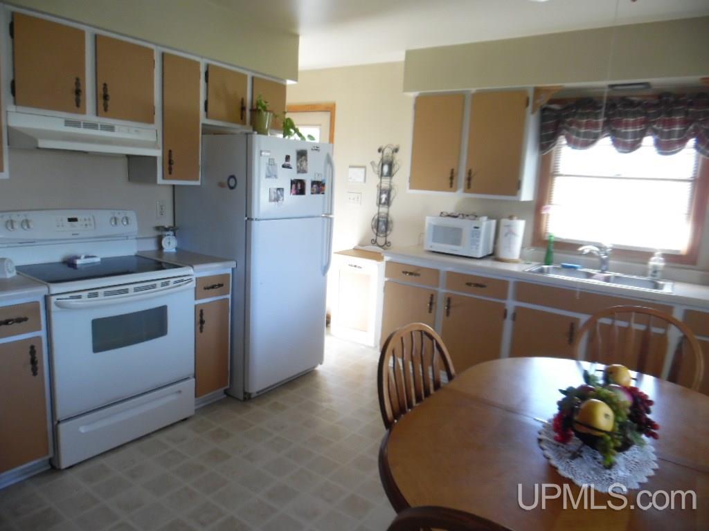 3437 Co Road Cornell, MI 49818 - Photo 2 of 22