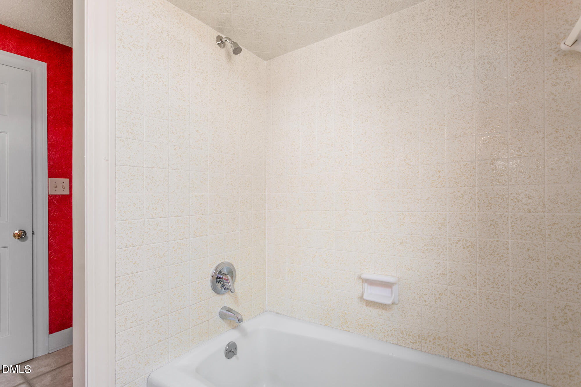 7201 Efland - Cedar Grove Road Cedar Grove, NC 27231 - Photo 43 of 70 a bathroom with a bathtub