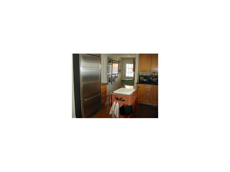 464 River Road Woolwich, ME 04579 - Photo 10 of 20 Kitchen.
