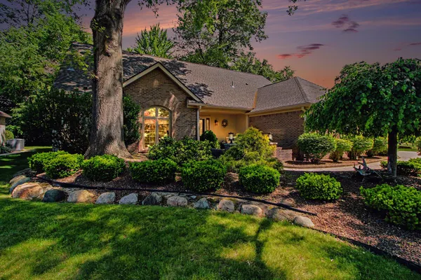 $550,000 | 14017 Towering Oaks Drive, Utica, MI 48315