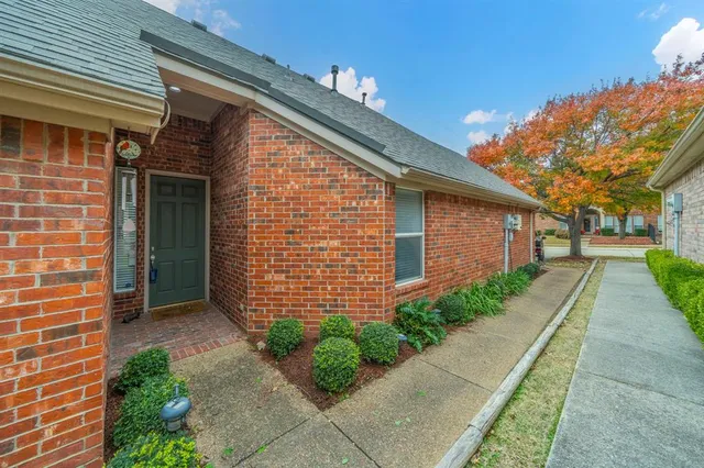 $375,000 | 2020 Canterbury Drive, Bedford, TX 76021