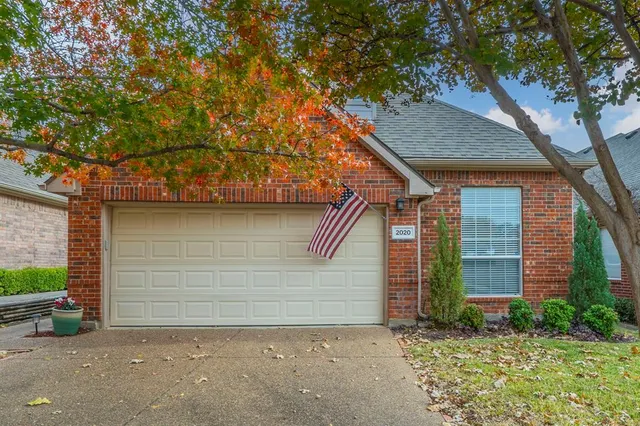 $375,000 | 2020 Canterbury Drive, Bedford, TX 76021