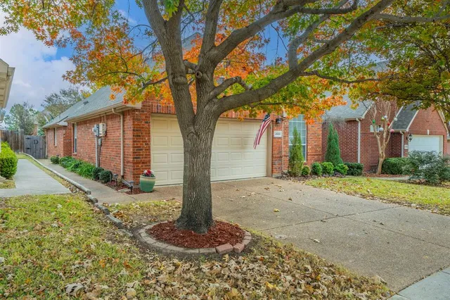 $375,000 | 2020 Canterbury Drive, Bedford, TX 76021