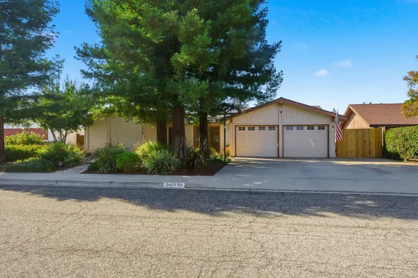 $404,999 | 3409 South Vickie Court, Visalia, CA 93277