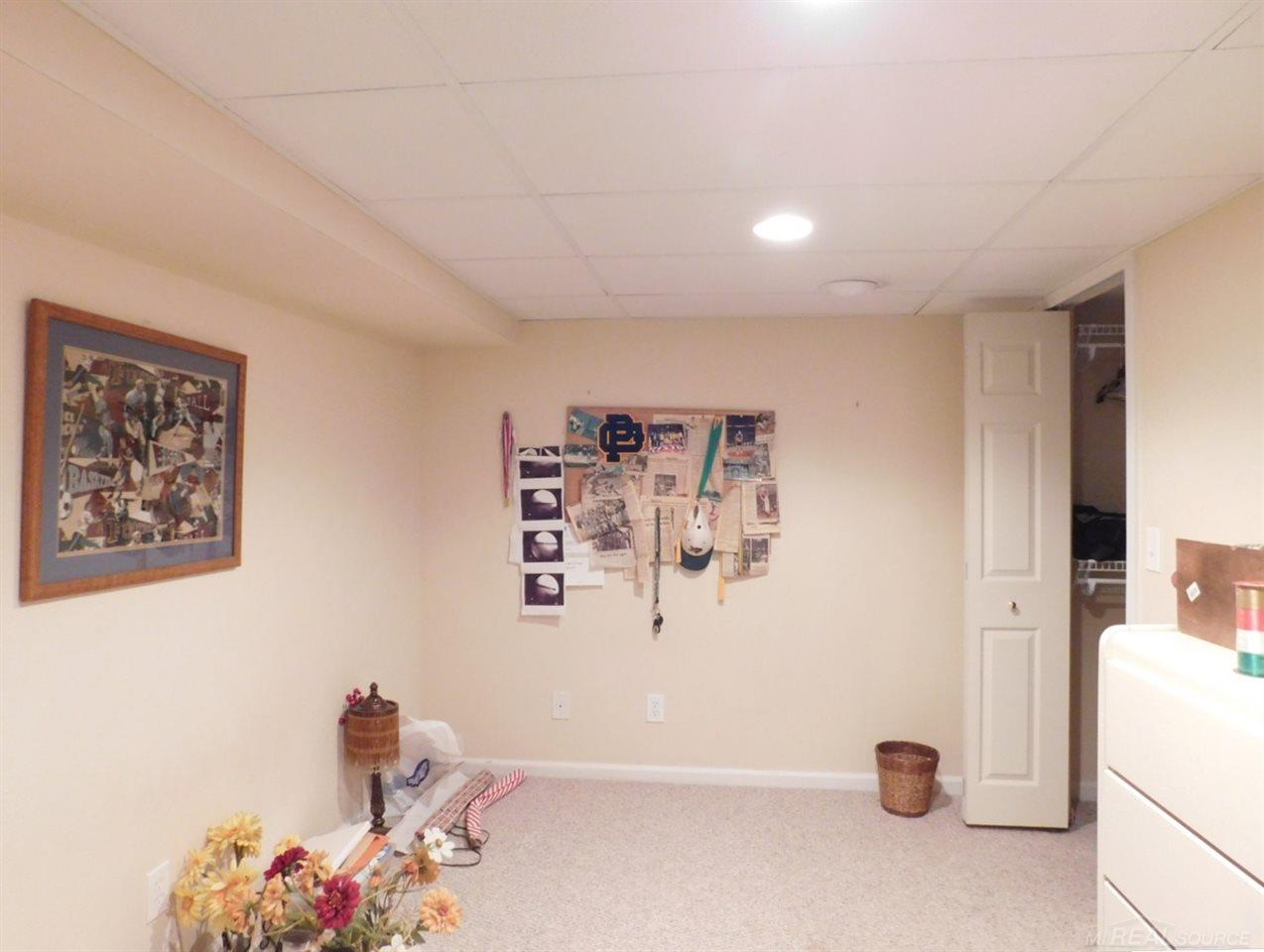 1091 Canterbury Road Grosse Pointe Woods, MI 48236 - Photo 21 of 26