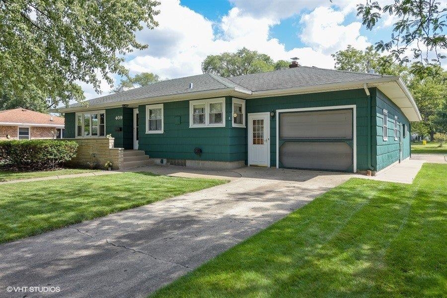 409 North Indiana Street Griffith, IN 46319 - Photo 1 of 10 900x600