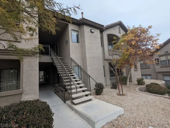$1,375 | 8250 North Grand Canyon Drive, Unit 1044, Las Vegas, NV 89166