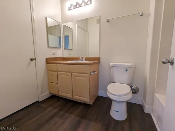 $1,375 | 8250 North Grand Canyon Drive, Unit 1044, Las Vegas, NV 89166