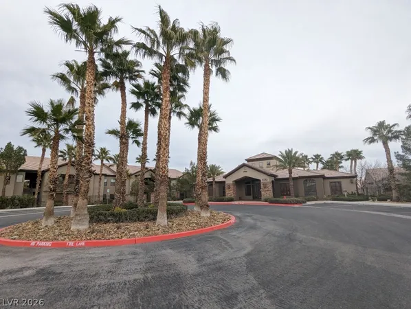 $1,375 | 8250 North Grand Canyon Drive, Unit 1044, Las Vegas, NV 89166