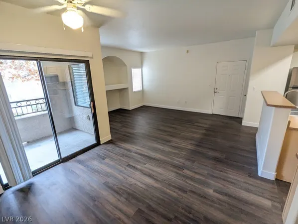 $1,375 | 8250 North Grand Canyon Drive, Unit 1044, Las Vegas, NV 89166