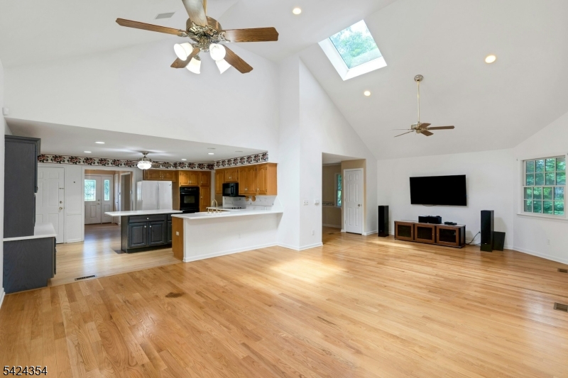 24 Stockade Road Warren, NJ 07059 - Photo 8 of 46
