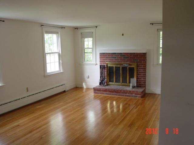 267 Tuttle Road Cumberland Center, ME 04021 - Photo 13 of 19 Living Room.