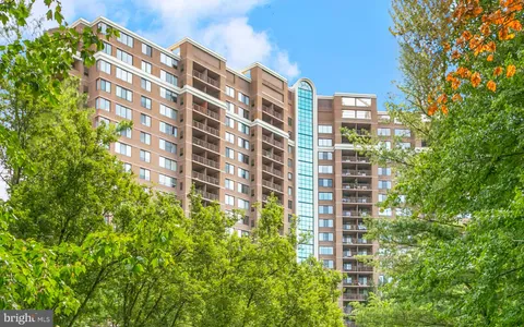 $274,900 | 10101 Grosvenor Place, Unit 2008, Rockville, MD 20852