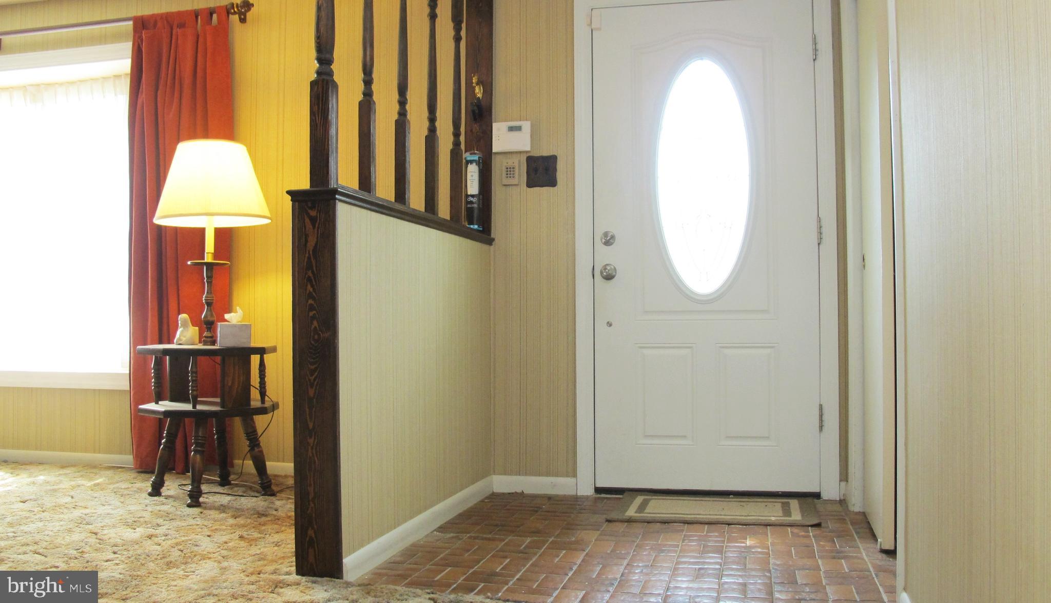 421 Pomona Road Cinnaminson, NJ 08077 - Photo 4 of 27 Foyer
