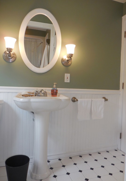 73 Parker Road Needham, MA 02494 - Photo 17 of 28 Gallery Image 17
