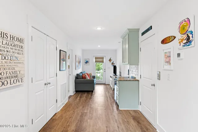 $1,359,000 | 501 Bridgers Avenue, Topsail Beach, NC 28445