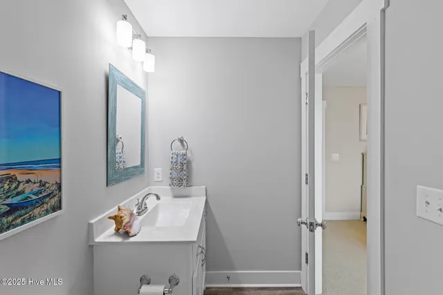 $1,359,000 | 501 Bridgers Avenue, Topsail Beach, NC 28445