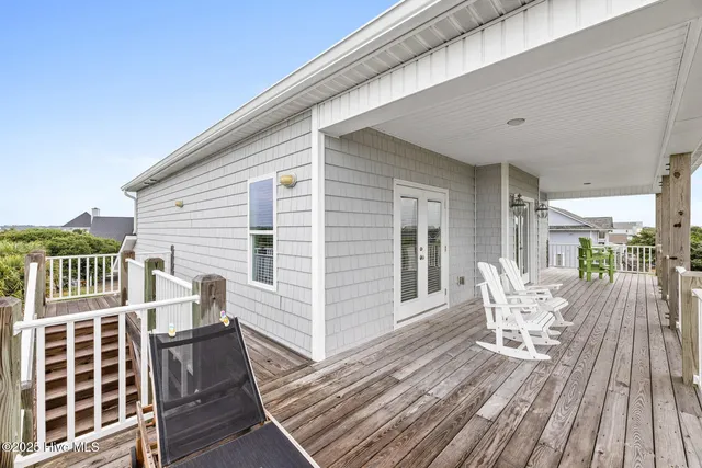 $1,359,000 | 501 Bridgers Avenue, Topsail Beach, NC 28445