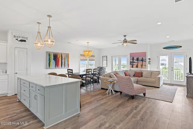 $1,359,000 | 501 Bridgers Avenue, Topsail Beach, NC 28445