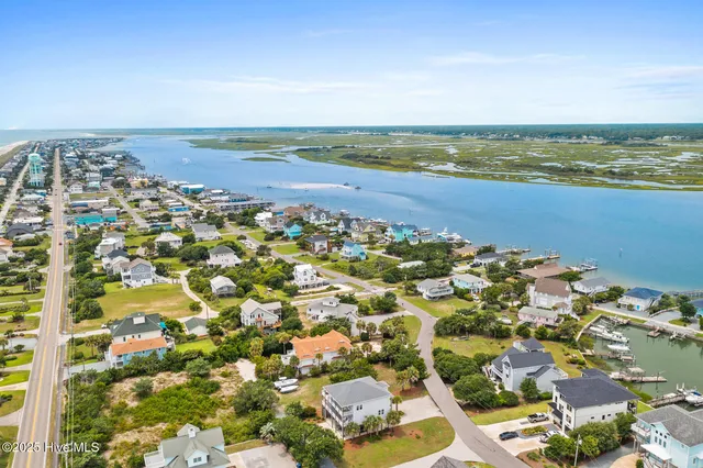$1,359,000 | 501 Bridgers Avenue, Topsail Beach, NC 28445