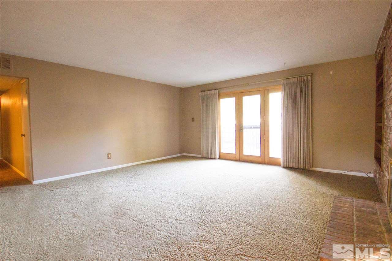 22817 Carriage Drive Reno, NV 89521 - Photo 10 of 24 Photo 10