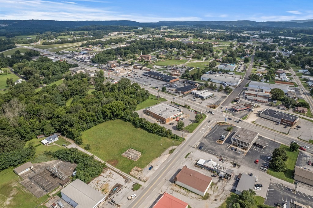 25 Mayberry Street Sparta, TN 38583 - Photo 7 of 16 an aerial view of a residential houses and city view