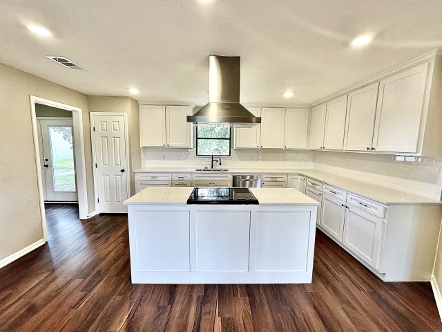 505 16th Street Port O'Connor, TX 77982 - Photo 7 of 17