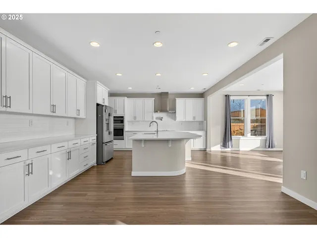 $850,000 | 9863 Southwest Ridge Drive, Beaverton, OR 97007