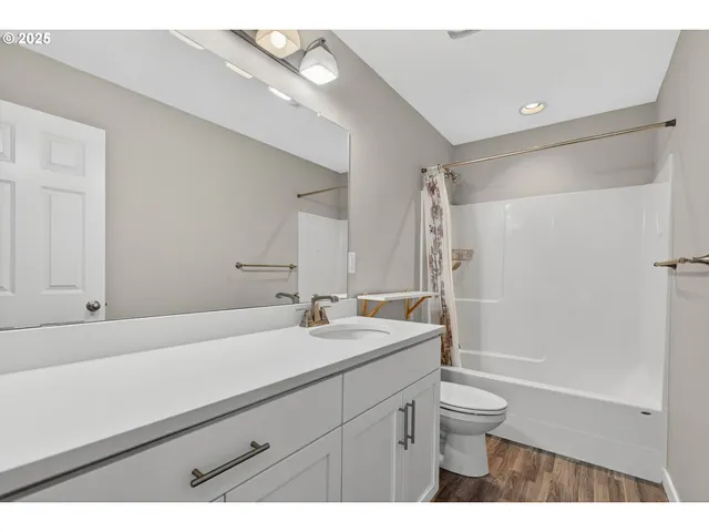 $850,000 | 9863 Southwest Ridge Drive, Beaverton, OR 97007