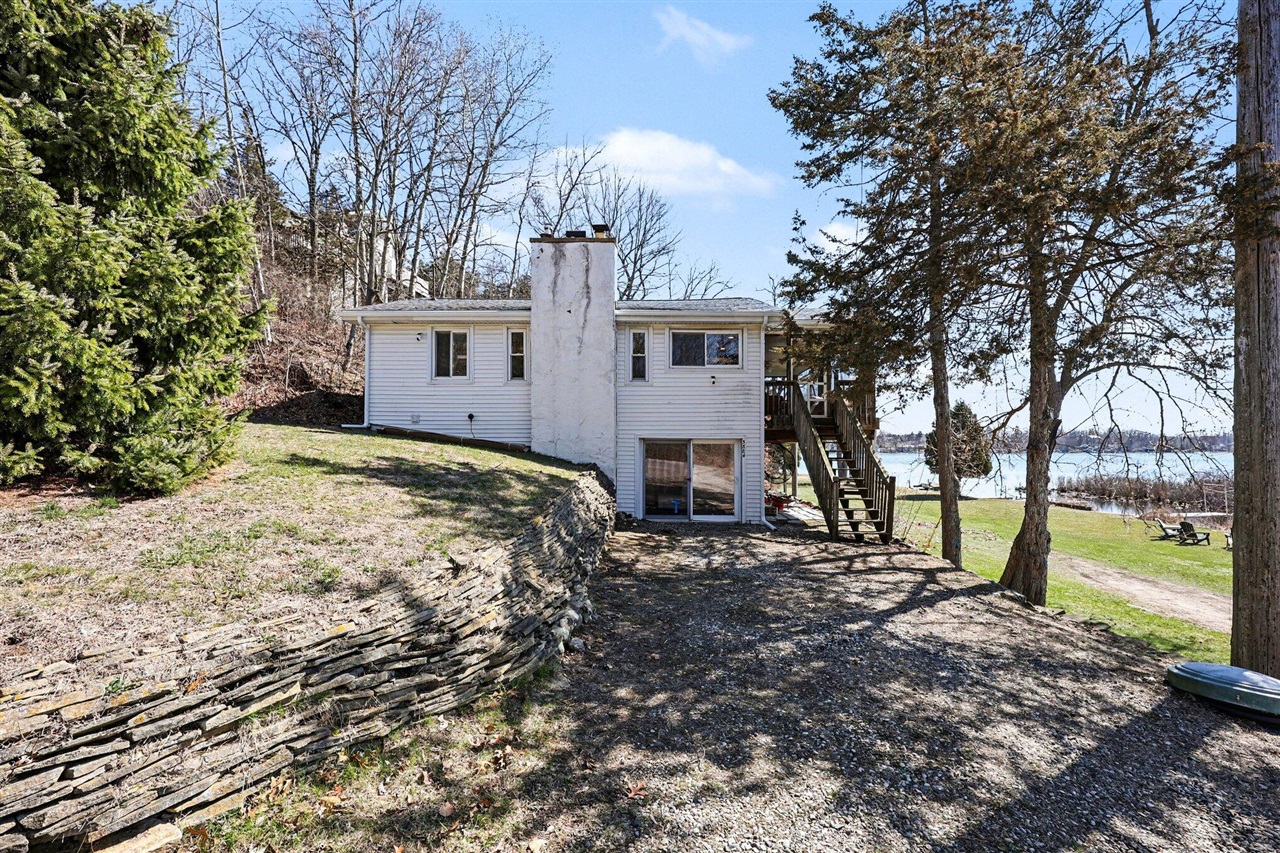 5884 Rays Drive Onsted, MI 49265 - Photo 4 of 33