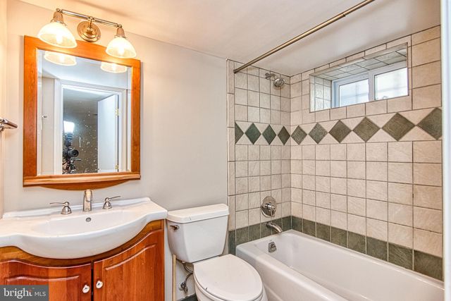 $800,000 | 18 East Maple Street, Alexandria, VA 22301