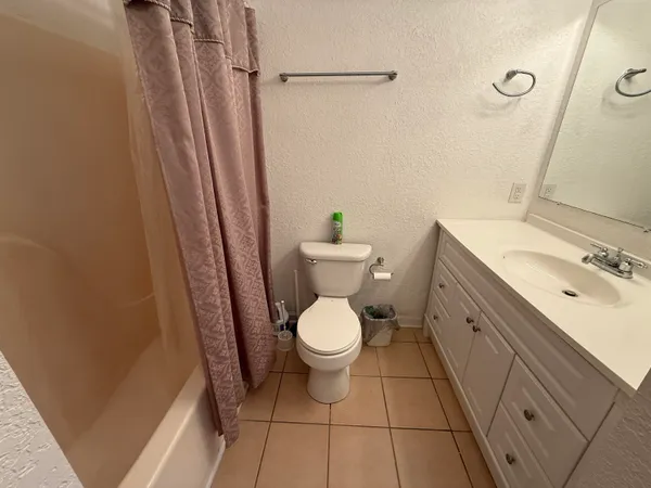 $1,300 | 407 76th Avenue North, Unit A, Myrtle Beach, SC 29572