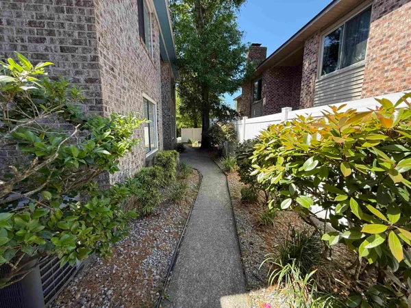 $1,300 | 407 76th Avenue North, Unit A, Myrtle Beach, SC 29572