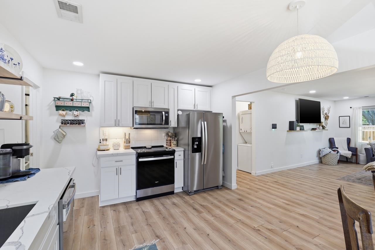 15 Littlejohn Street Inman, SC 29349 - Photo 5 of 25