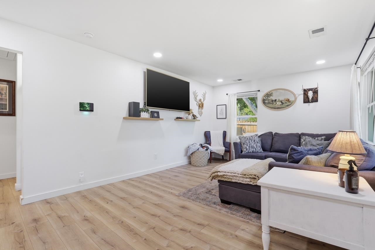 15 Littlejohn Street Inman, SC 29349 - Photo 9 of 25